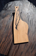 Servierbrett aus Esche mit Epoxidharz