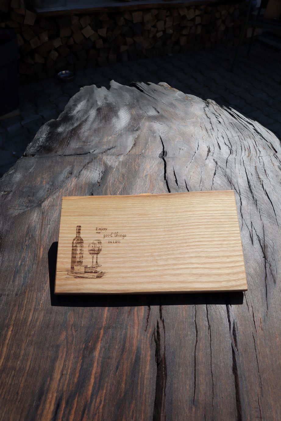 Brotzeitbrett aus Esche "Enjoy the good Things in life"